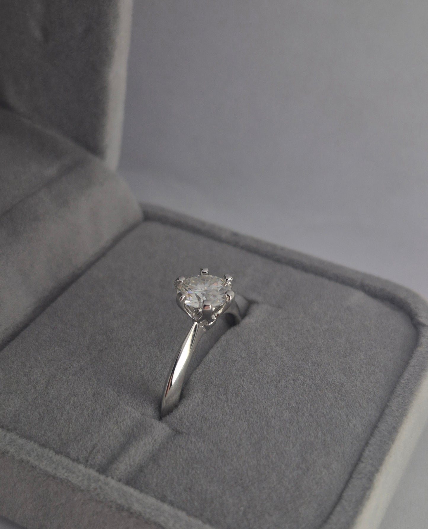 The Luxe Solitaire
