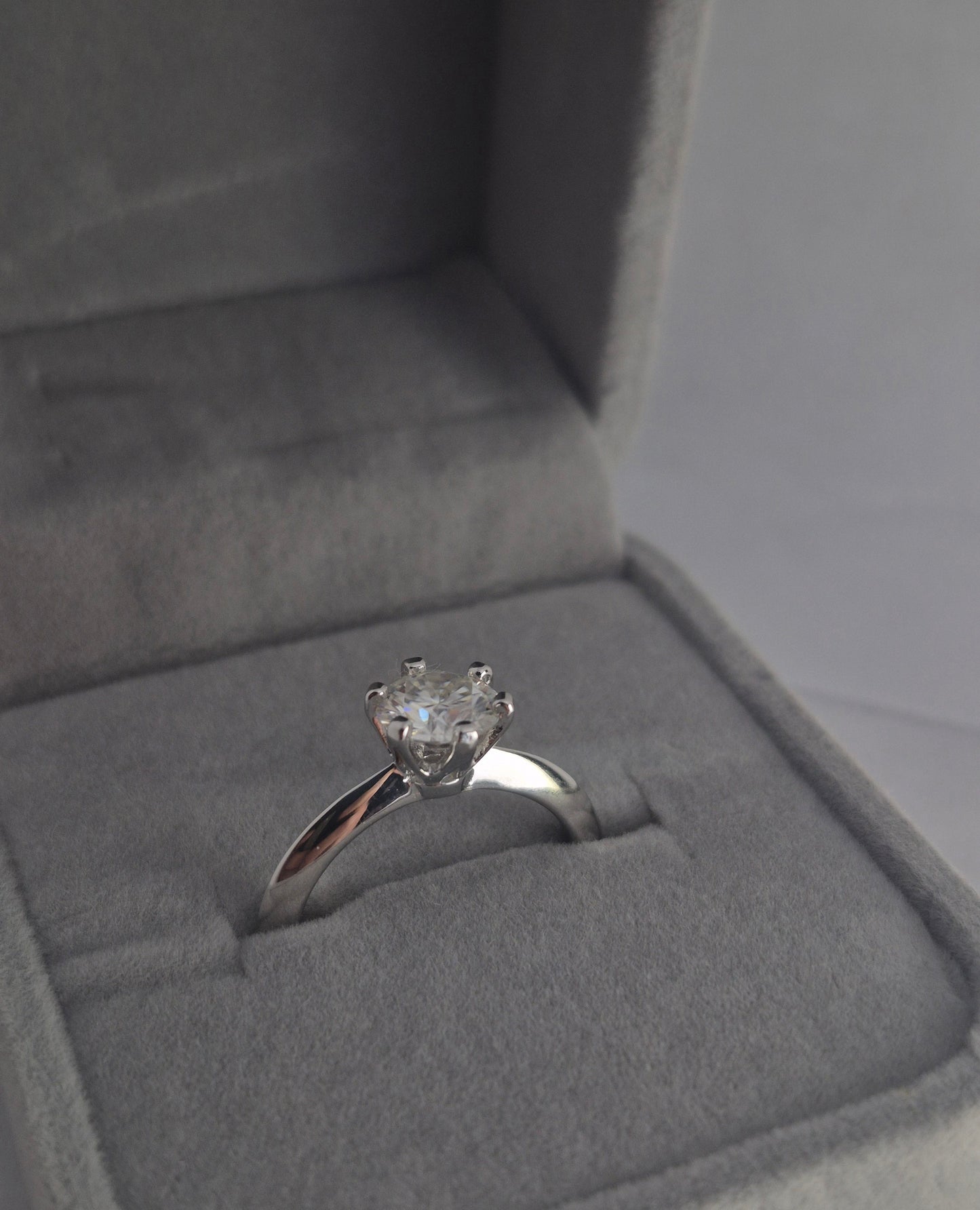 The Luxe Solitaire